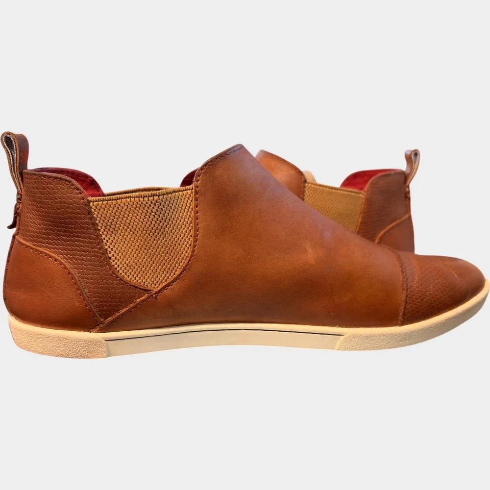 OluKai Waipahe Brown Leather Slip On Chelsea Shoes 20336-FXFX Mens 7 Womens 8.5